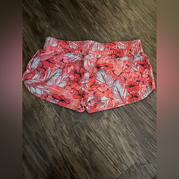 Volcom Surf Shorts. Size medium - Picture 3 of 3